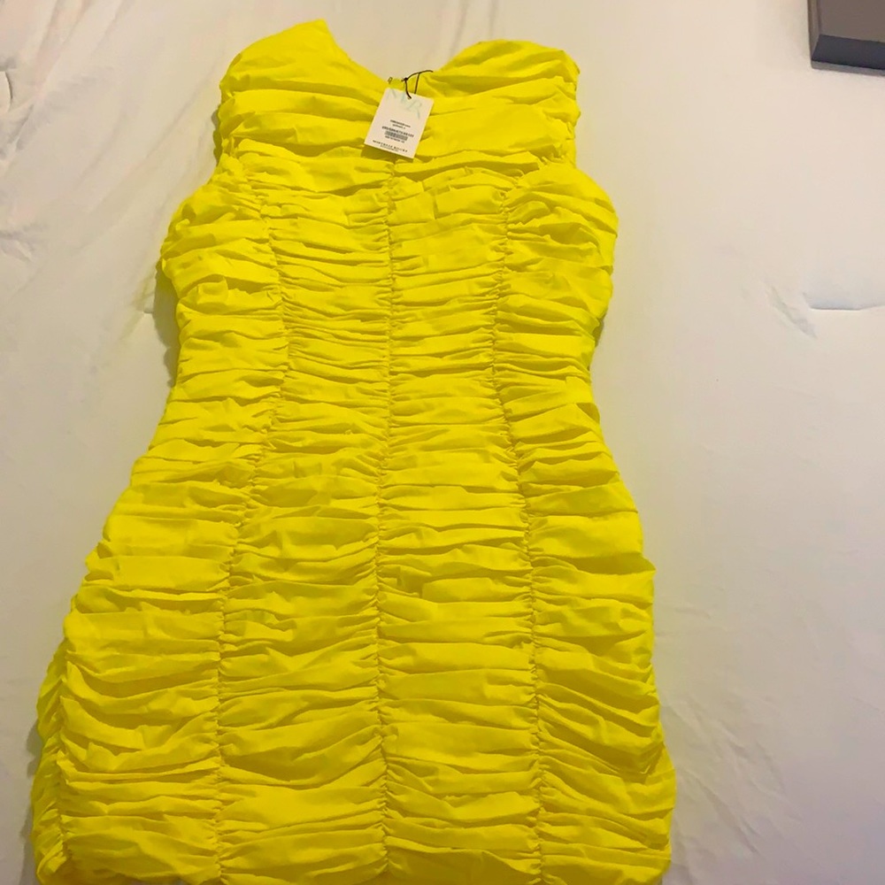 Mini yellow dress